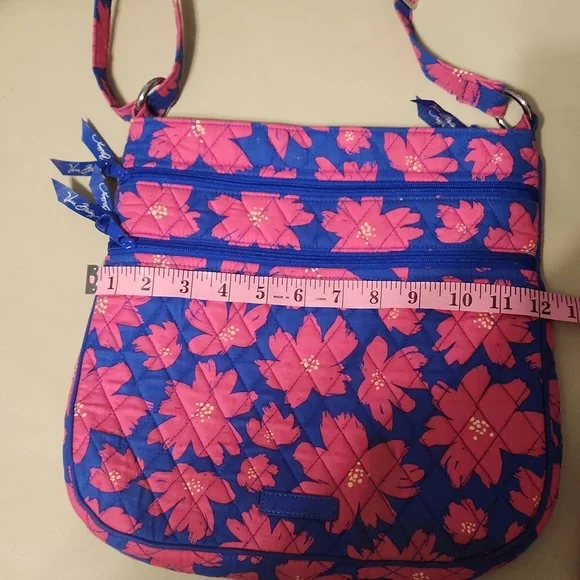 Make an offer. Vera Bradley Art Poppies Shoulder bag - Picture 10 of 12